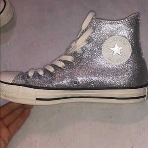 SPARKLY CONVERSE!
